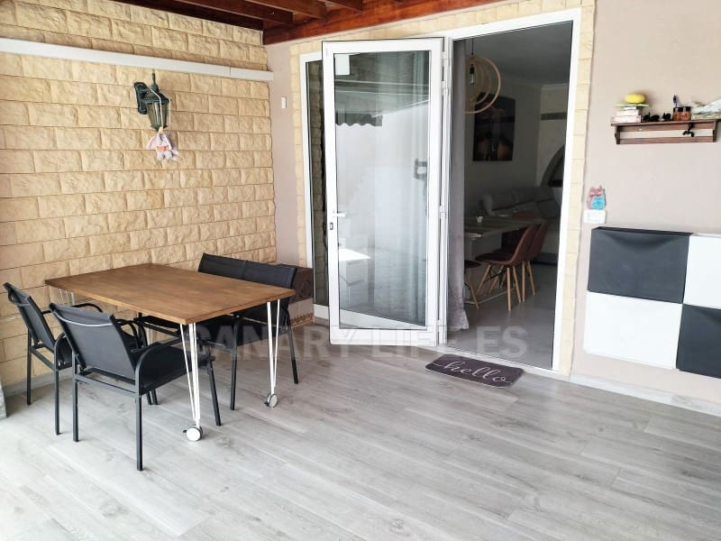 2 bedroom Semi-detached Villa for sale in Arguineguin with garage - € 419,000 (Ref: 9955702)