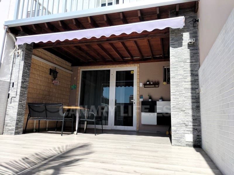 2 bedroom Semi-detached Villa for sale in Arguineguin with garage - € 419,000 (Ref: 9955702)