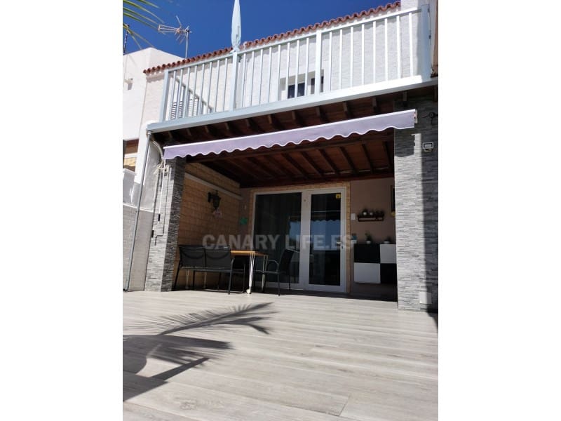 2 bedroom Semi-detached Villa for sale in Arguineguin with garage - € 419,000 (Ref: 9955702)