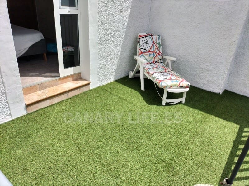 2 bedroom Semi-detached Villa for sale in Arguineguin with garage - € 419,000 (Ref: 9955702)