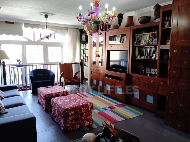 3 sovrum Semi-fristående Villa att hyra i Arguineguin med garage - 2 000 € (Ref: 9984553)
