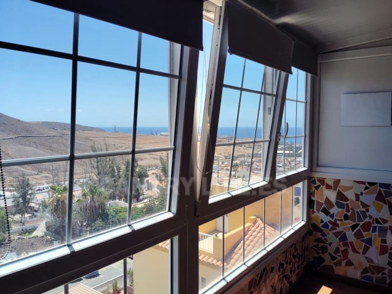Pareado de 3 habitaciones en Arguineguín en alquiler con garaje - 1.700 € (Ref: 9984553)