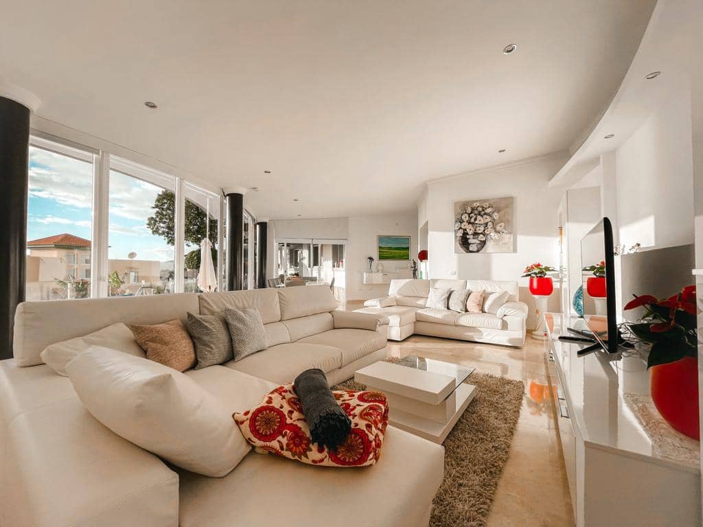 4 Zimmer Villa zu verkaufen in Roque del Conde mit Pool - 1.350.000 € (Ref: 8206535)