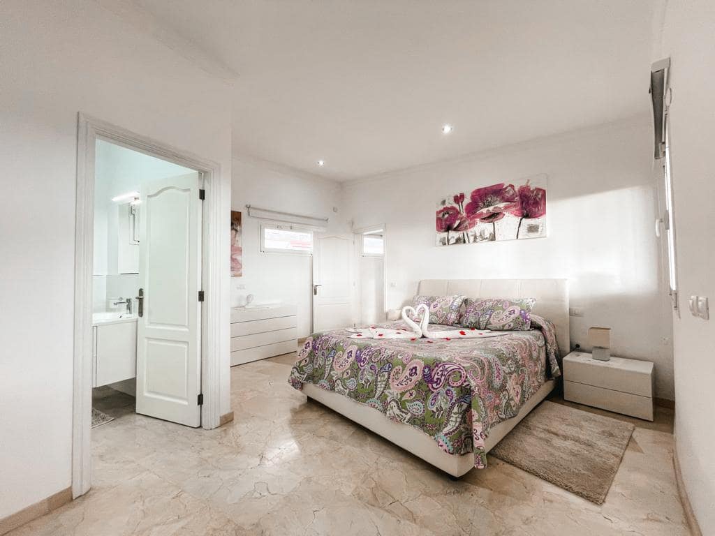 4 Zimmer Villa zu verkaufen in Roque del Conde mit Pool - 1.350.000 € (Ref: 8206535)