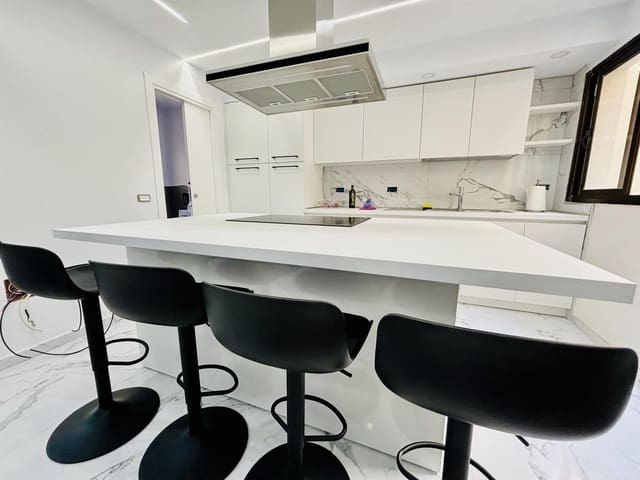 4 Zimmer Haus zu verkaufen in Costa Adeje, Adeje mit Garage - 490.000 € (Ref: 8223365)