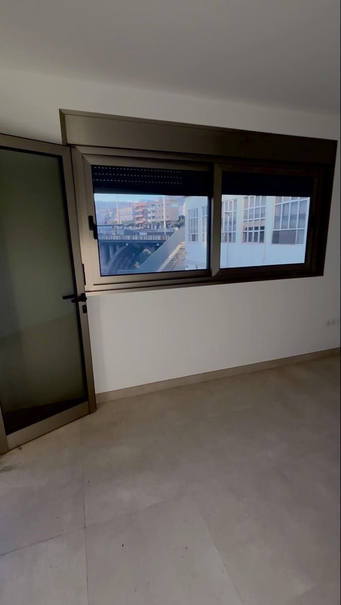 Apartamento de 3 habitaciones en Santa Cruz de Tenerife en venta con piscina garaje - 480.000 € (Ref: 8944839)