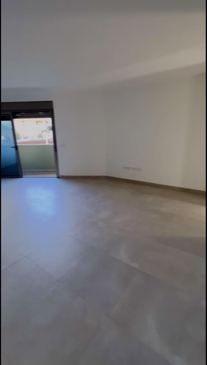 Apartamento de 3 habitaciones en Santa Cruz de Tenerife en venta con piscina garaje - 480.000 € (Ref: 8944839)