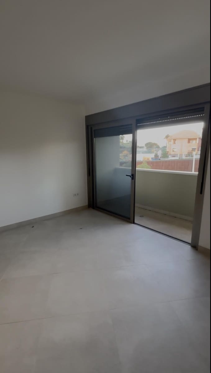 Apartamento de 3 habitaciones en Santa Cruz de Tenerife en venta con piscina garaje - 480.000 € (Ref: 8944839)