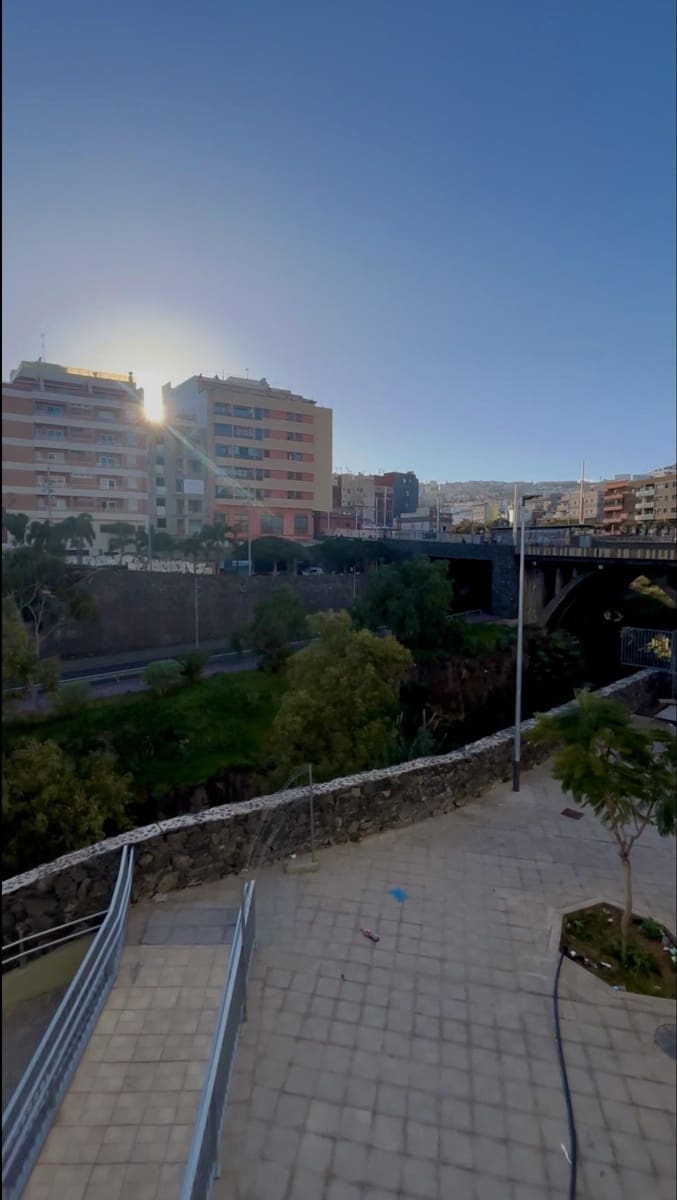 Apartamento de 3 habitaciones en Santa Cruz de Tenerife en venta con piscina garaje - 480.000 € (Ref: 8944839)