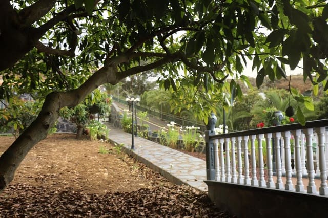 5 soverom Villa til salgs i Los Silos med garasje - € 650 000 (Ref: 8944841)