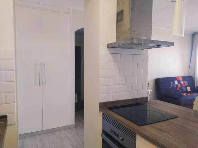 1 makuuhuone Huoneisto myytävänä paikassa Playa Paraiso, Adeje mukana uima-altaan - 264 000 € (Ref: 8944853)