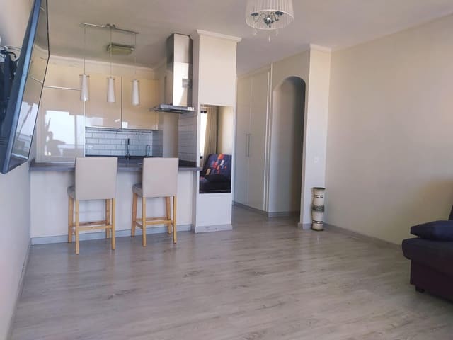 1 makuuhuone Huoneisto myytävänä paikassa Playa Paraiso, Adeje mukana uima-altaan - 264 000 € (Ref: 8944853)