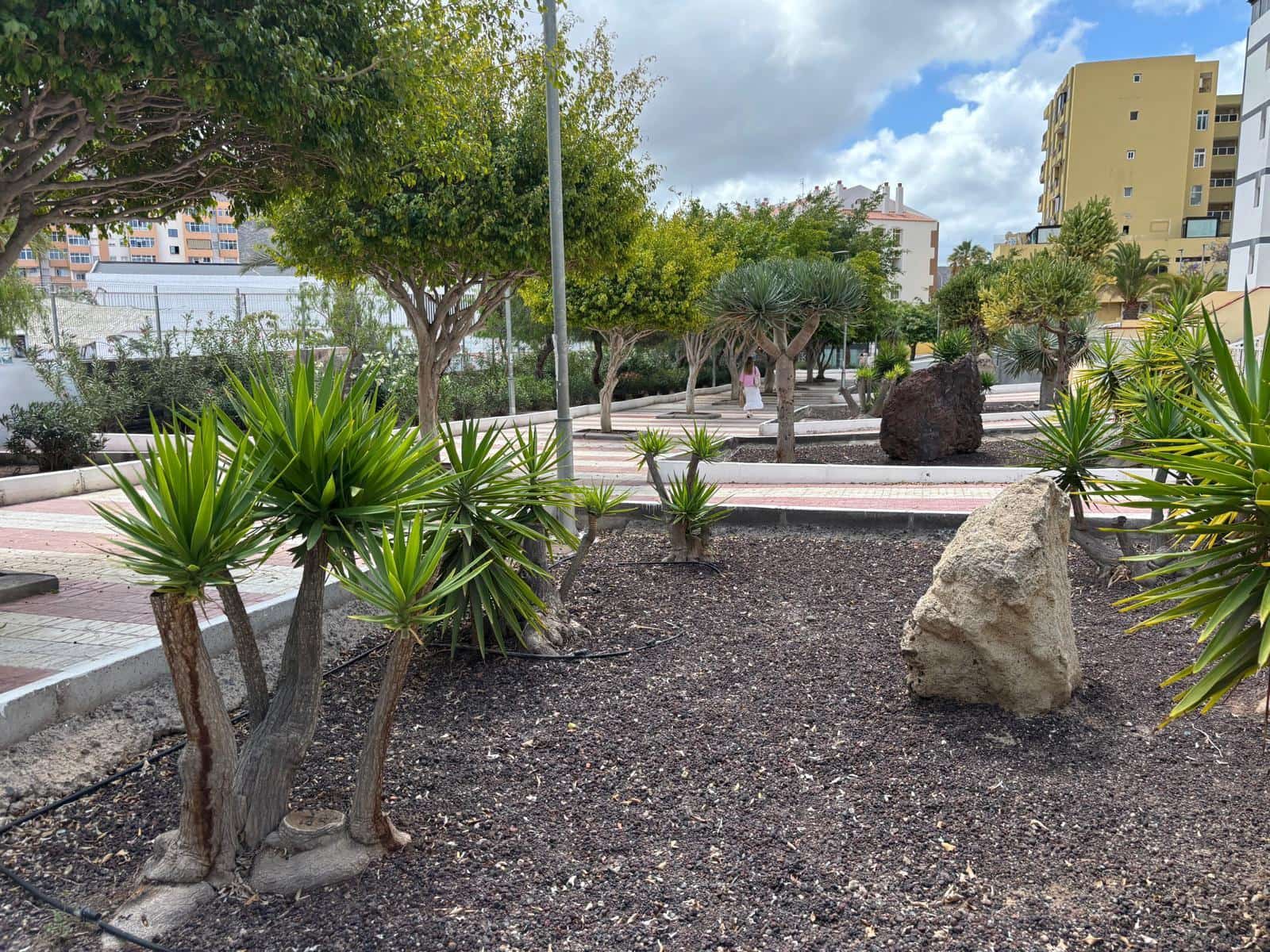 2 bedroom Apartment for sale in Los Cristianos - € 380,000 (Ref: 8956362)