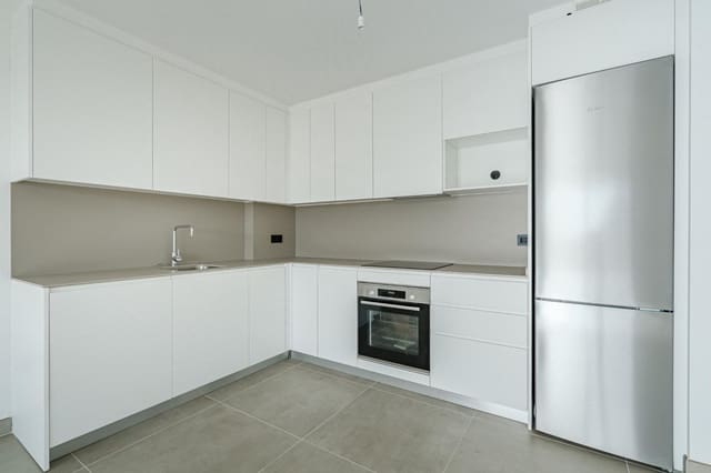 3 soverom Leilighet til salgs i El Medano, Granadilla de Abona med svømmebasseng garasje - € 660 000 (Ref: 8992596)