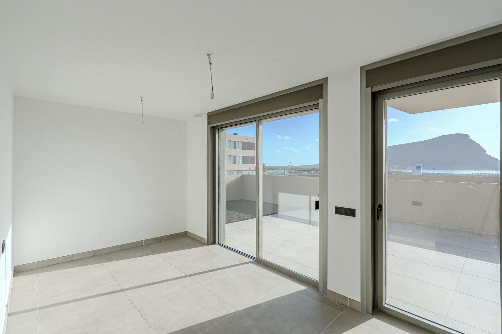 3 soverom Leilighet til salgs i El Medano med svømmebasseng garasje - € 660 000 (Ref: 8992596)