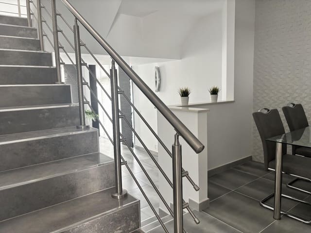 3 bedroom Townhouse for rent in San Eugenio Bajo, Adeje with pool - € 3,300 (Ref: 9324268)