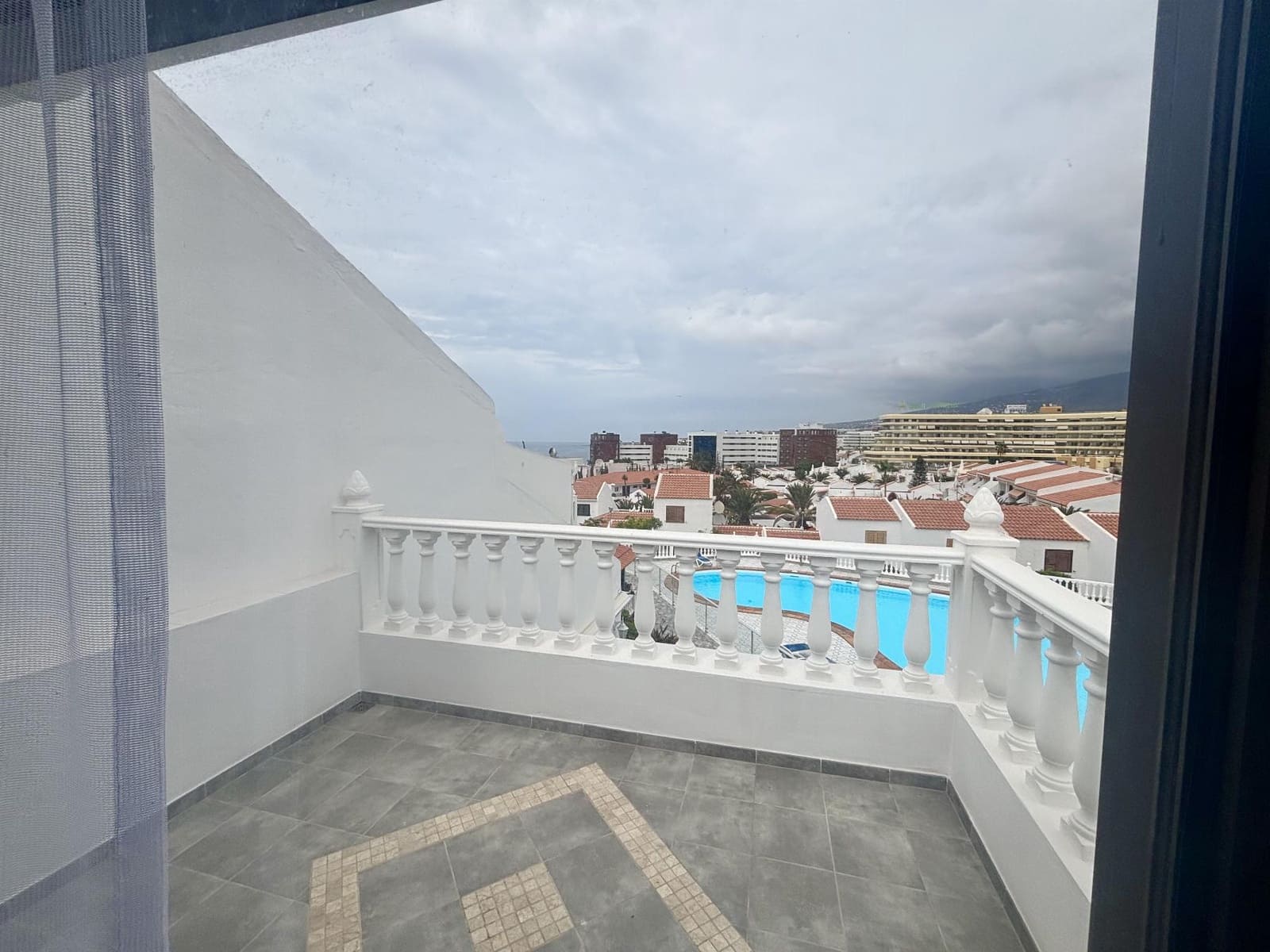 3 soveværelse Byhus til leje i Costa Adeje med swimmingpool - € 3.300 (Ref: 9324268)