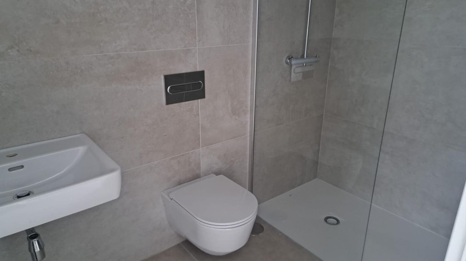 2 soveværelse Lejlighed til salg i El Madronal med swimmingpool garage - € 750.000 (Ref: 9367210)