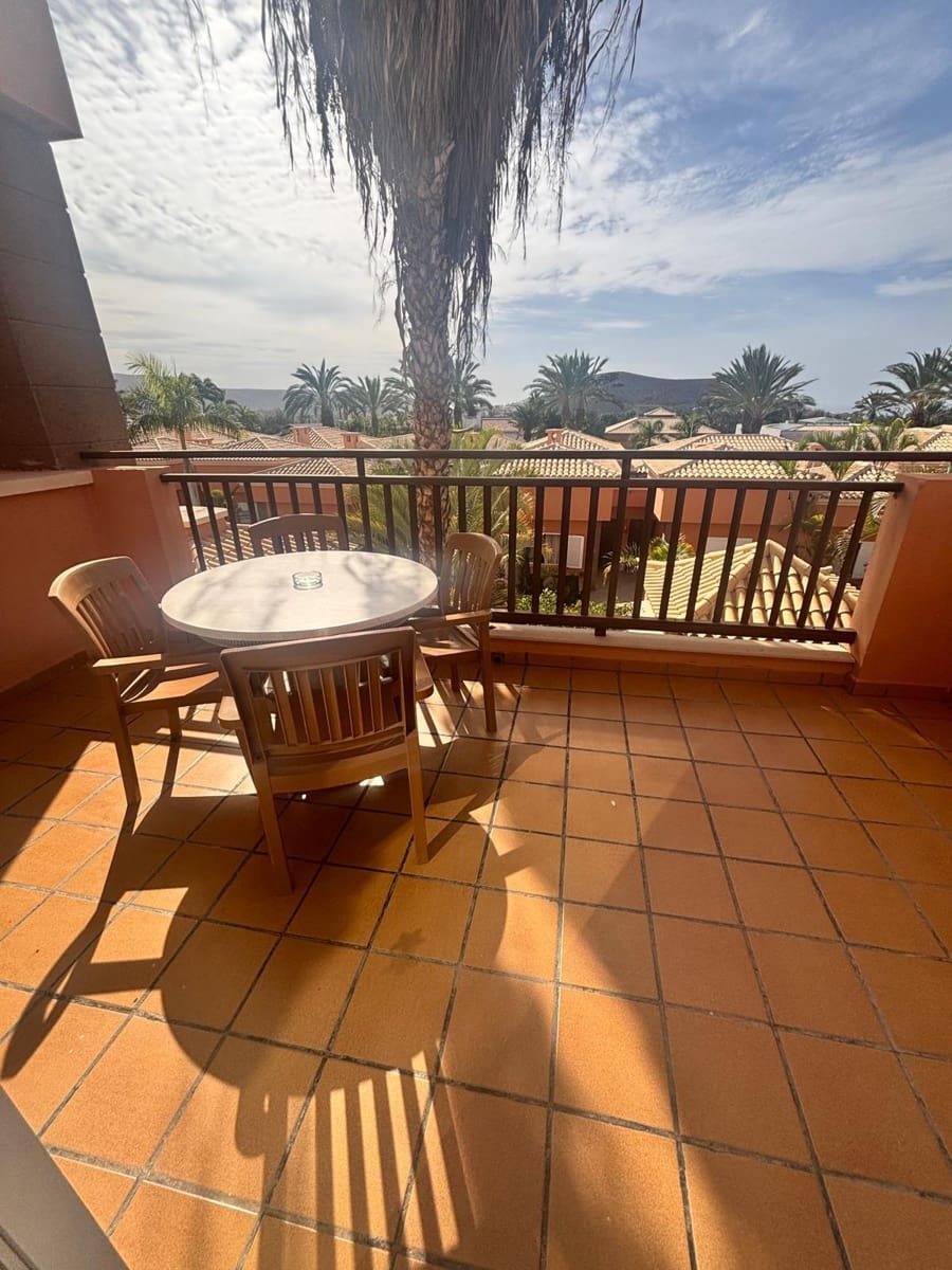 Apartamento de 1 habitación en Playa de las Americas en venta con piscina garaje - 370.000 € (Ref: 9378494)