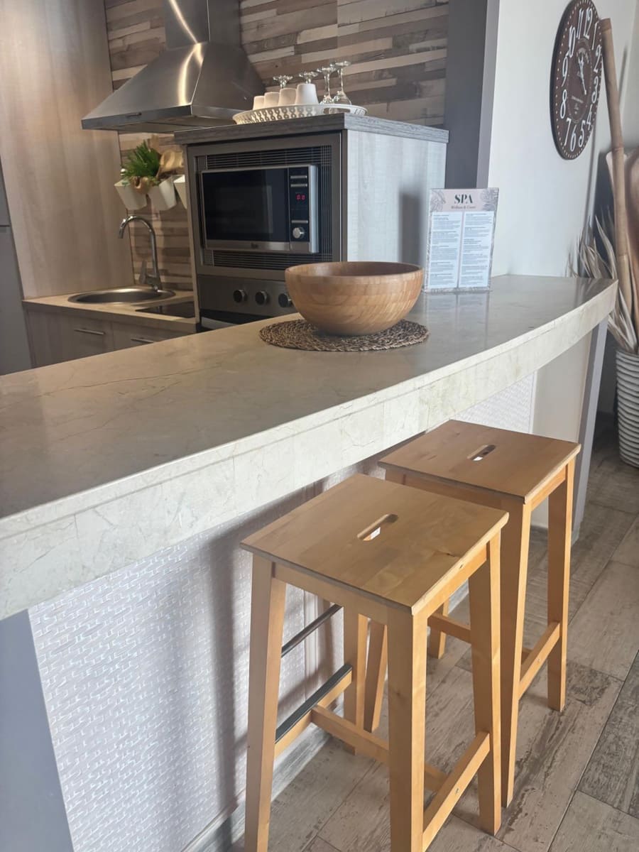 Apartamento de 1 habitación en Playa de las Americas en venta con piscina garaje - 370.000 € (Ref: 9378494)