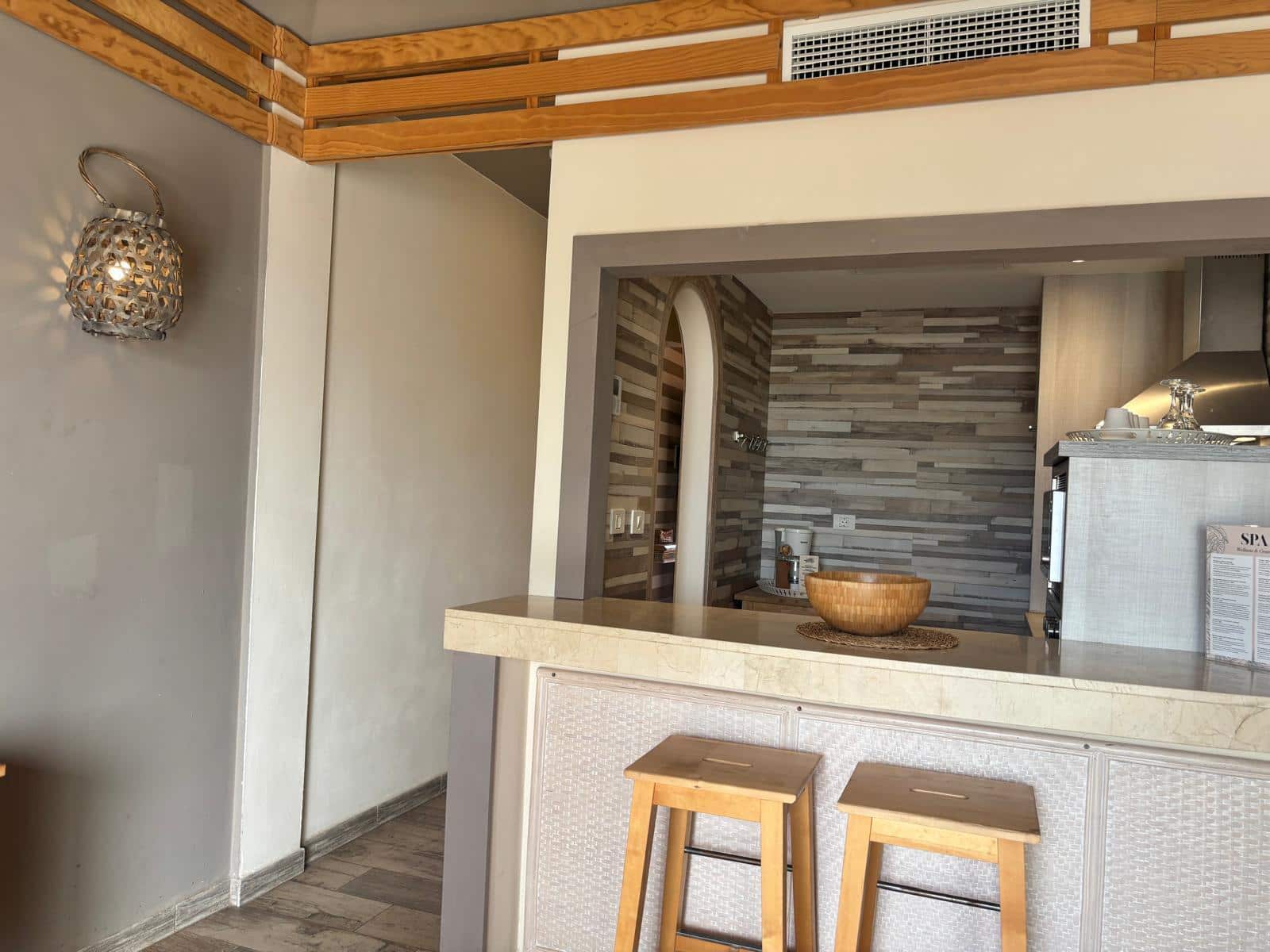 Apartamento de 1 habitación en Playa de las Americas en venta con piscina garaje - 370.000 € (Ref: 9378494)