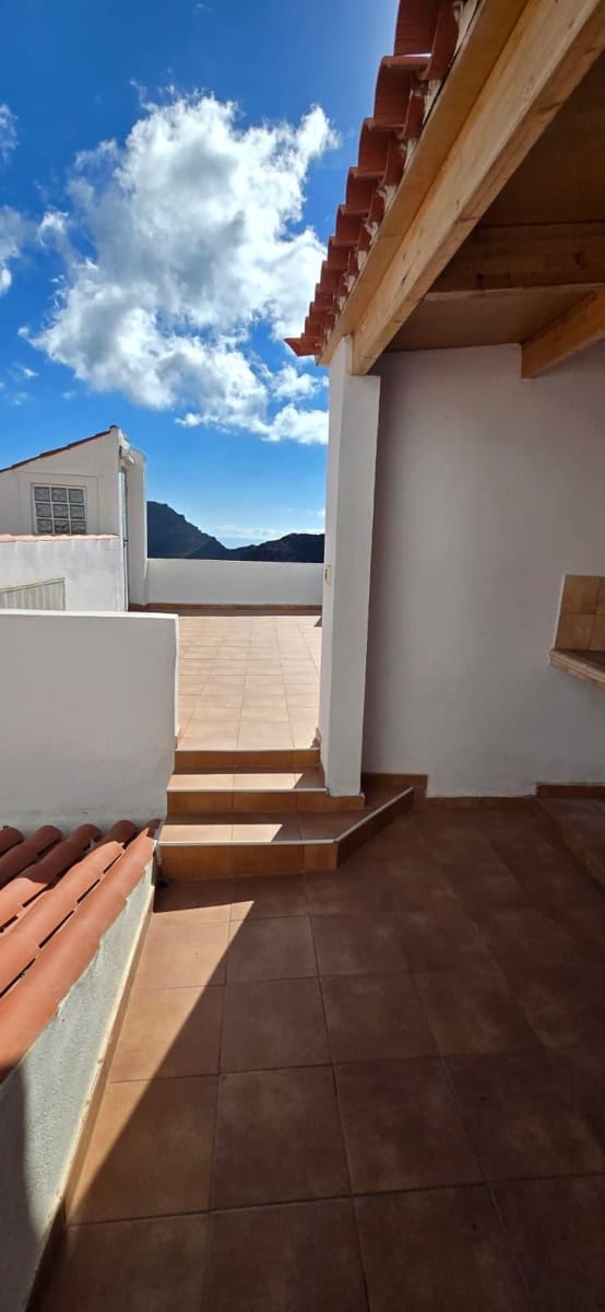 3 bedroom Villa for sale in Guia de Isora with garage - € 275,000 (Ref: 9436525)