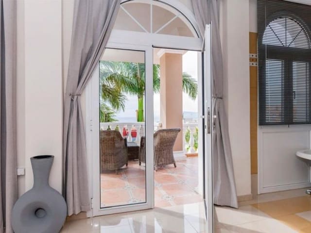 4 chambre Villa/Maison à vendre à El Madroñal, Adeje avec piscine garage - 2 500 000 € (Ref: 9625965)