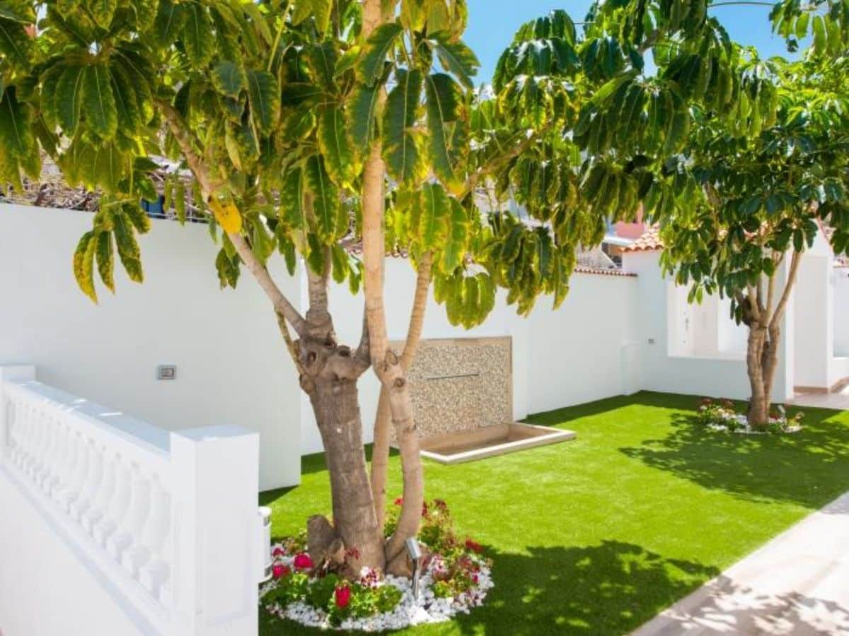 5 bedroom Villa for sale in El Madronal with pool garage - € 2,500,000 (Ref: 9625966)