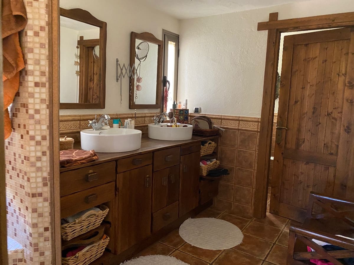 3 bedroom Villa for sale in El Madronal with garage - € 2,310,000 (Ref: 9625967)