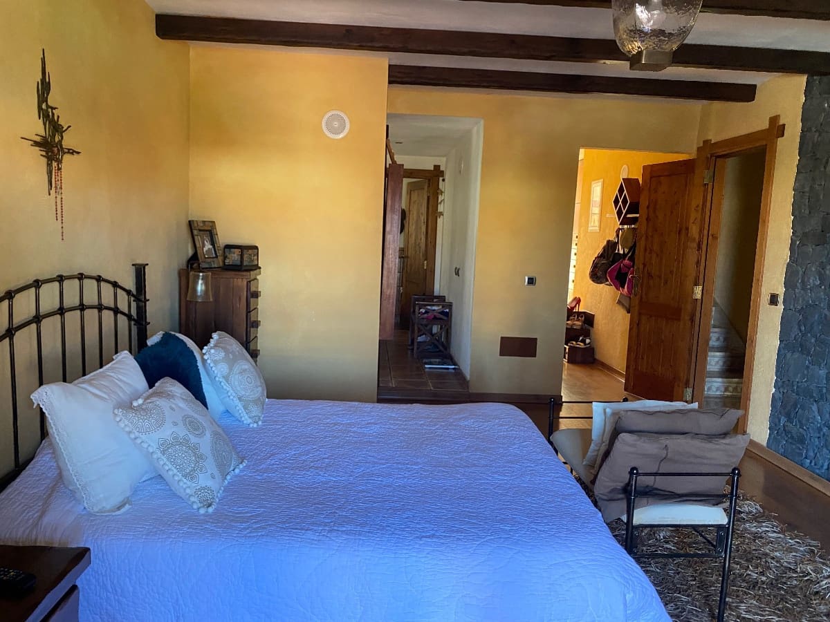 3 bedroom Villa for sale in El Madronal with garage - € 2,310,000 (Ref: 9625967)