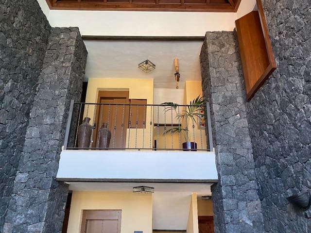 3 bedroom Villa for sale in El Madroñal, Adeje with garage - € 2,310,000 (Ref: 9625967)