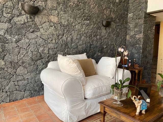 3 bedroom Villa for sale in El Madroñal, Adeje with garage - € 2,310,000 (Ref: 9625967)