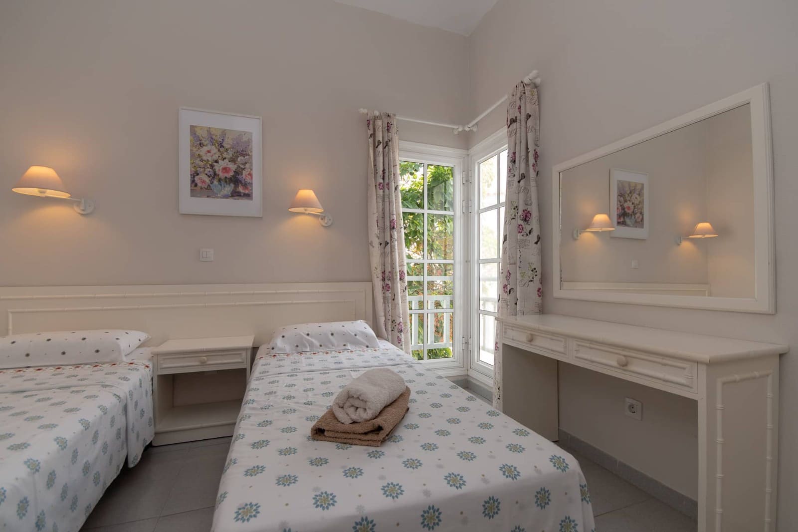 1 bedroom Apartment for sale in Costa Adeje with pool - € 325,000 (Ref: 9625971)