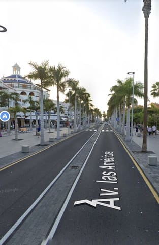 Autotalli myytävänä paikassa Los Cristianos, Arona - 120 000 € (Ref: 9625976)