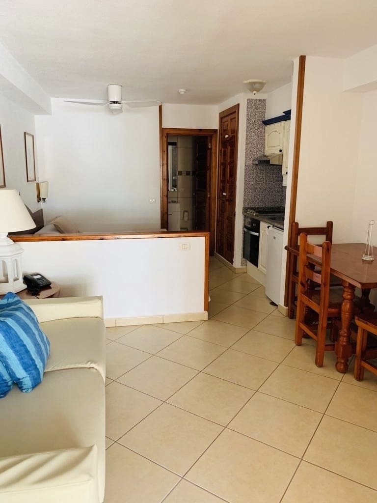 Lejlighed til salg i Los Cristianos med swimmingpool - € 330.000 (Ref: 9625978)