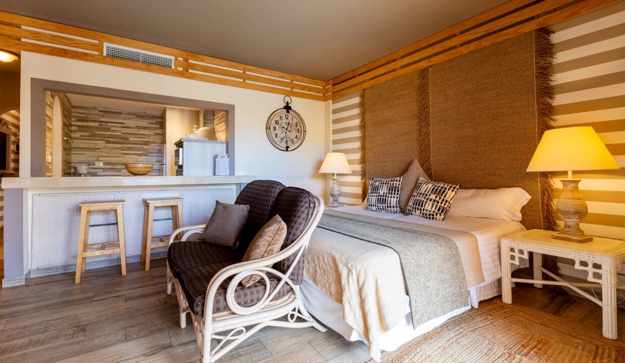 Apartment for sale in Los Cristianos with pool - € 330,000 (Ref: 9625980)