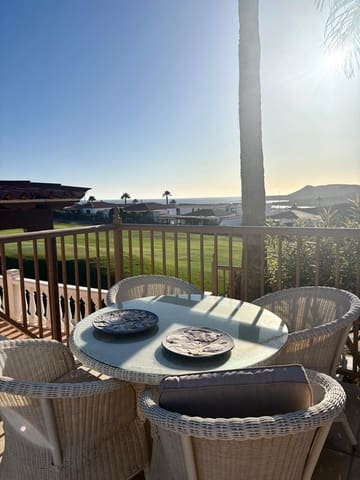 2 makuuhuone Huvila myytävänä paikassa Amarilla Golf, San Miguel de Abona mukana uima-altaan - 585 000 € (Ref: 9625982)