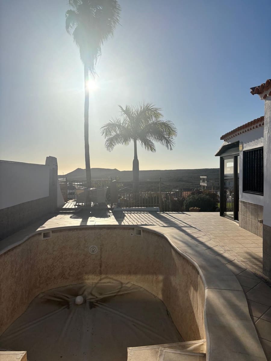 2 makuuhuone Huvila myytävänä paikassa Amarilla Golf mukana uima-altaan - 585 000 € (Ref: 9625982)