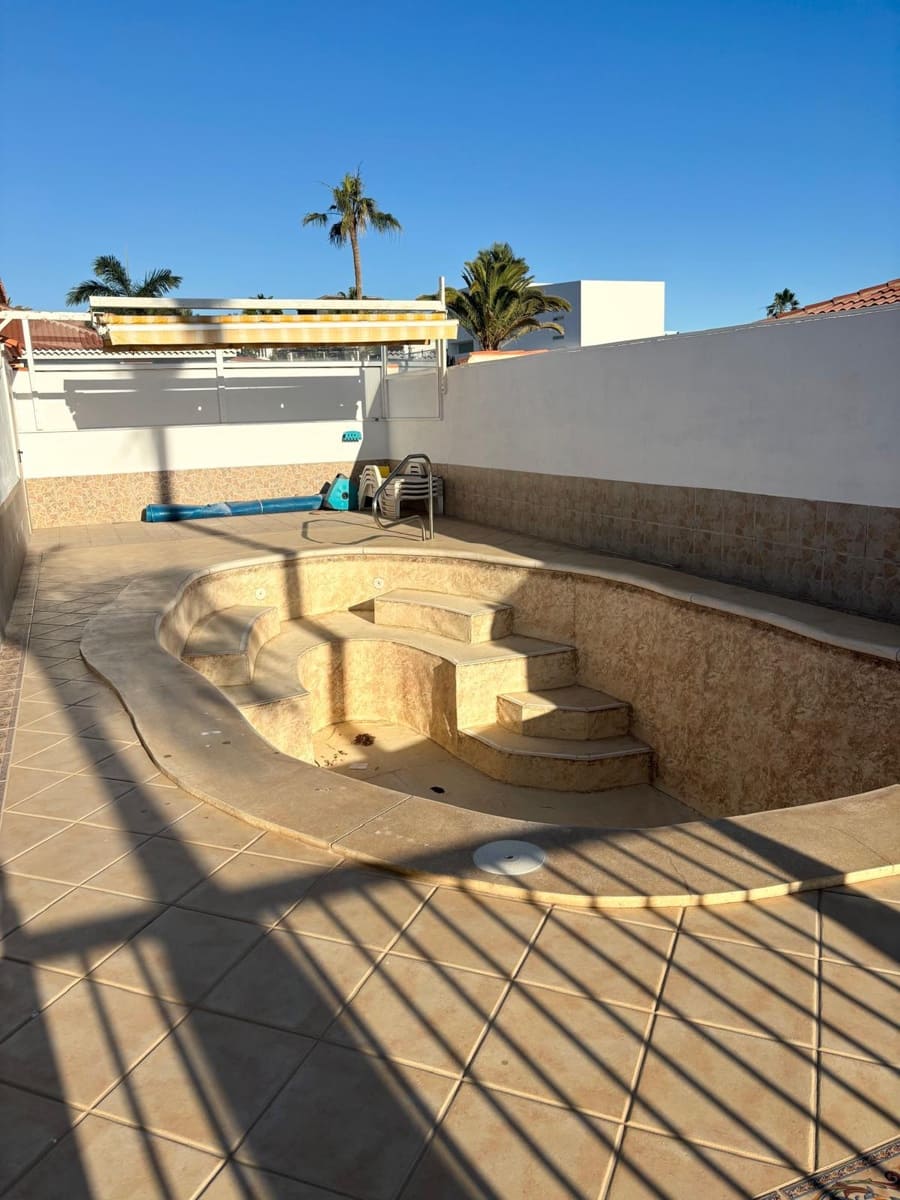 2 makuuhuone Huvila myytävänä paikassa Amarilla Golf mukana uima-altaan - 585 000 € (Ref: 9625982)