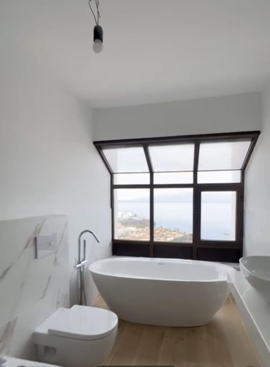 2 bedroom Apartment for sale in Guia de Isora with pool - € 575,000 (Ref: 9627736)