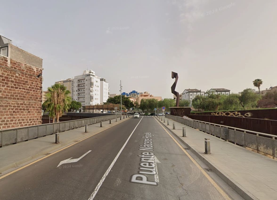Local Comercial en Santa Cruz de Tenerife en venta con garaje - 301.000 € (Ref: 9627737)