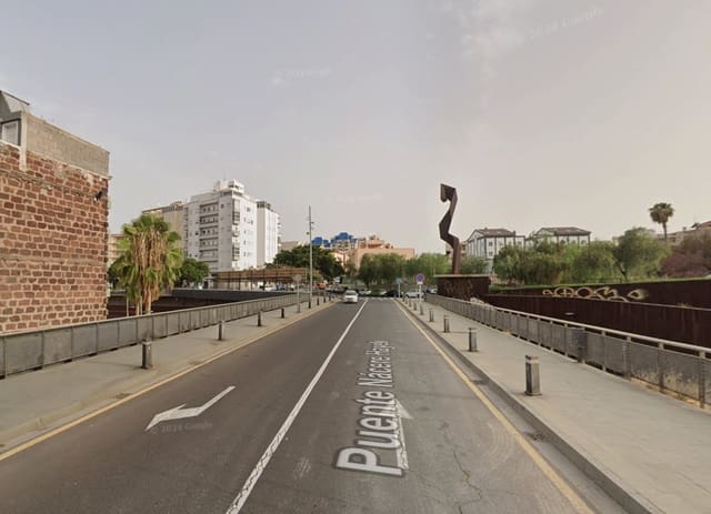 Local Comercial en Salamanca, Santa Cruz de Tenerife en venta con garaje - 531.000 € (Ref: 9627738)