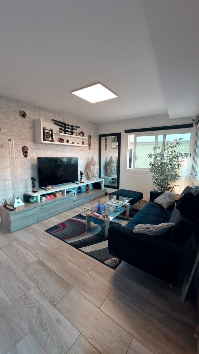 Apartamento de 3 habitaciones en San Isidro de Abona en venta con garaje - 315.000 € (Ref: 9663894)