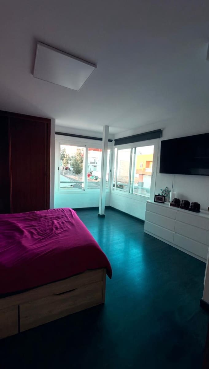 Apartamento de 3 habitaciones en San Isidro de Abona en venta con garaje - 315.000 € (Ref: 9663894)