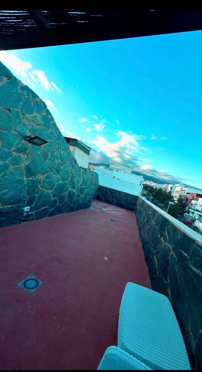 Apartamento de 3 habitaciones en San Isidro de Abona en venta con garaje - 315.000 € (Ref: 9663894)