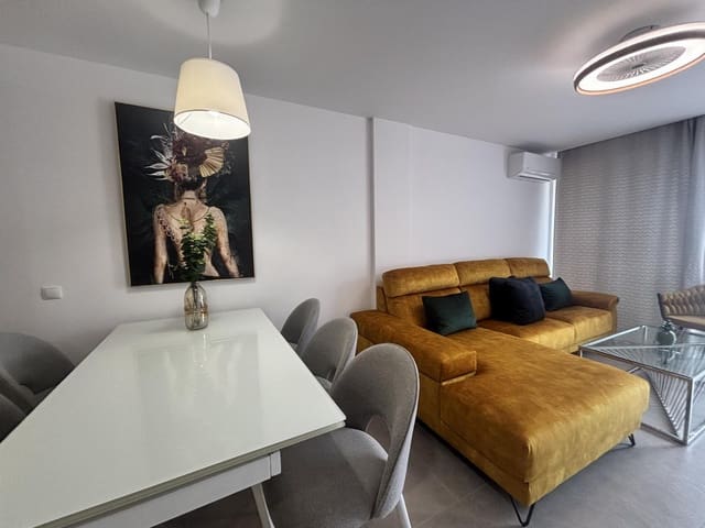 2 soveværelse Lejlighed til salg i Los Cristianos, Arona med swimmingpool - € 395.000 (Ref: 9726767)