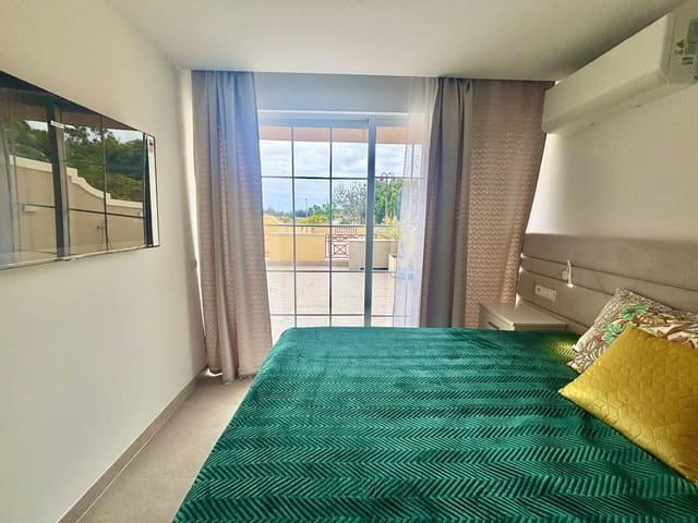 2 soveværelse Lejlighed til salg i Los Cristianos, Arona med swimmingpool - € 395.000 (Ref: 9726767)