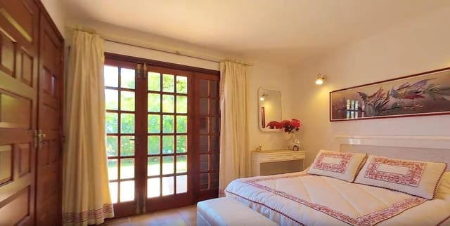 3 bedroom Villa for sale in Golf del Sur, San Miguel de Abona with pool - € 450,000 (Ref: 9727665)