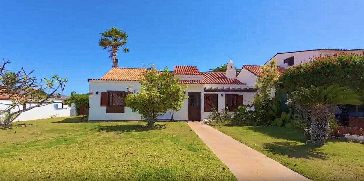 3 bedroom Villa for sale in Golf del Sur with pool - € 450,000 (Ref: 9727665)