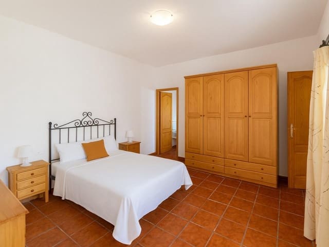 8 soveværelse Finca/Landehus til salg i La Esperanza, El Rosario med swimmingpool - € 649.000 (Ref: 9748149)